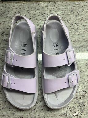 Kids Birkenstock Mogami Lilac Adjustable Buckle Sandals with Heel Strap size 3